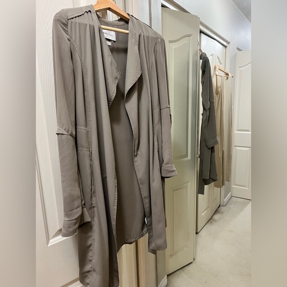 Babaton - Quincy Jacket - Picture 2 of 5